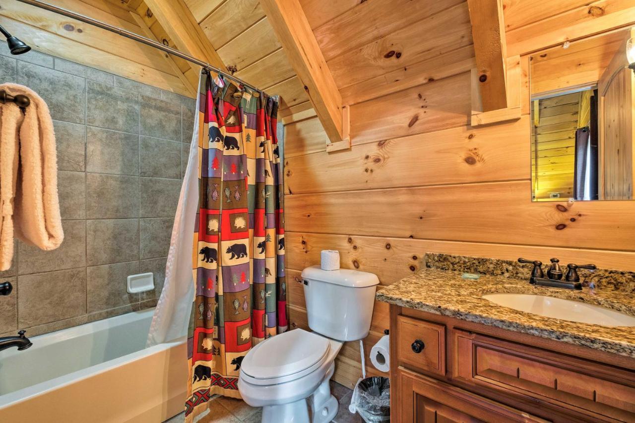 Pigeon Forge Cabin With Brand New Hot Tub And Views! Villa Сивиървил Екстериор снимка