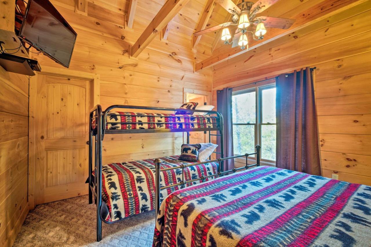 Pigeon Forge Cabin With Brand New Hot Tub And Views! Villa Сивиървил Екстериор снимка